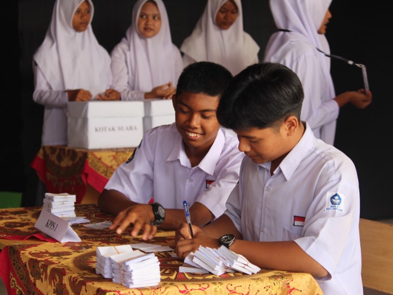 Masa Kerja OSIS 2024 Berakhir, SMAN 1 Kecamatan Guguak Laksanakan Pesta Demokrasi