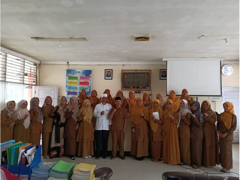 TINGKATKAN KARAKTER DAN KINERJA GTK SMAN 1 KEC.GUGUAK LAKSANAKAN KOMBEL