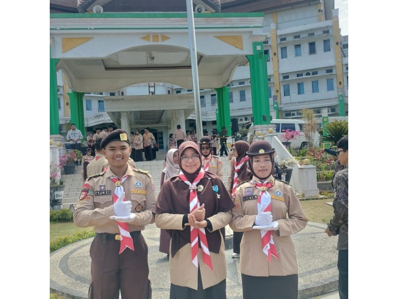 Satya Menuju Raida: Pelepasan Kontingen Pramuka SMAN 1 Kecamatan Guguak dan Penghargaan Lencana Pancawarsa untuk Kamabigus