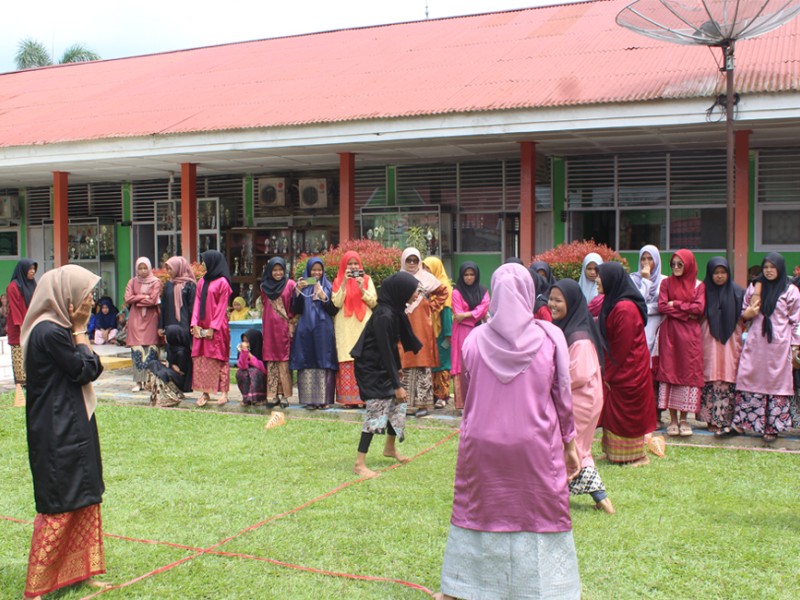 Semarakkan Perayaan Hari Ulang Tahun Ke-78 Republik Indonesia, SMA Negeri 1 Guguak Laksanakan Kegiatan Minang Sahari