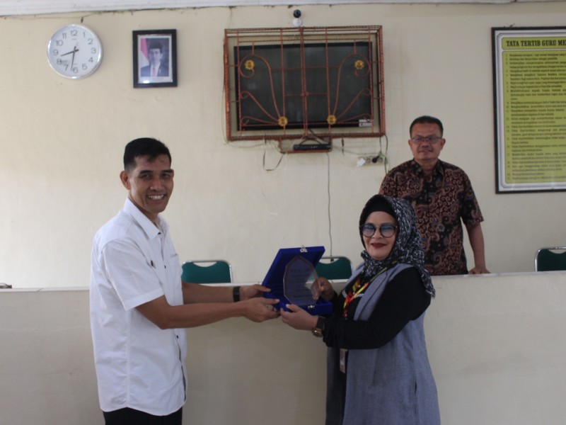 SMA Negeri 1 Guguak Terima Kunjungan Studi Tiru dari SMA Negeri 3 Panyabungan