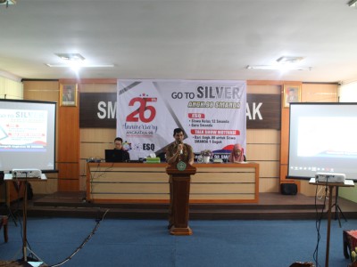 Sambutan oleh Kepala Sekolah