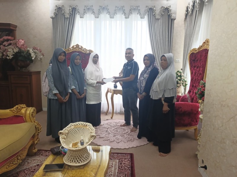 SMAN 1 Kecamatan Guguak Bersama IKASMANDA Salurkan Bantuan bagi Murid Berprestasi