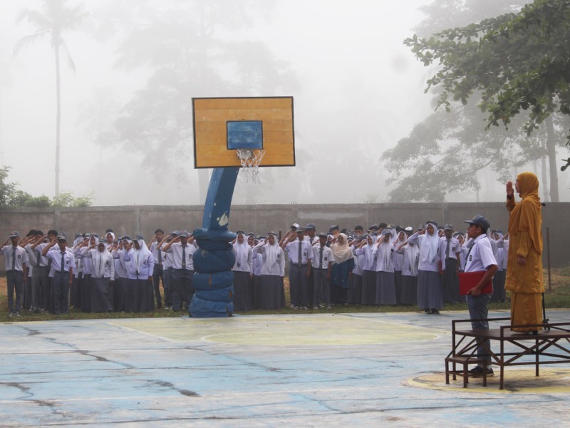 Peringati Hari Kartini Tahun 2025, SMAN 1 Kecamatan Guguak Laksanakan Upacara Peringatan Hari Kartini