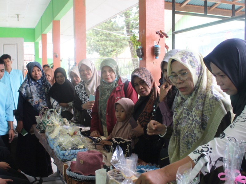 Tutup Kegiatan Projek Penguatan Profil Pelajar Pancasila Tahun Ajaran 2022/2023, SMAN 1 Kecamatan Guguak Laksanakan Panen Karya dan Parenting untuk Orang Tua/Wali Peserta Didik Kelas X