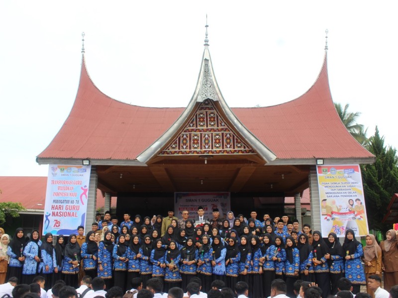 SMANSAGU Laksanakan Perayaan Hari Guru Nasional 2023 dan Beri Penghargaan kepada Tenaga Pendidik, Tenaga Kependidikan, Peserta Didik Berprestasi, dan Orang Tua