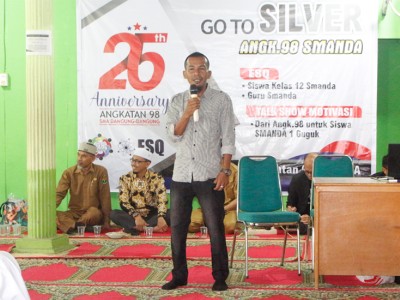 Sambutan dari Perwakilan Alumni 98