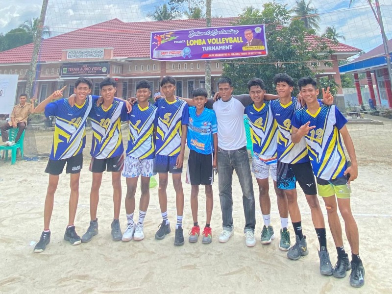 Tim Voli SMANSAGU Raih Prestasi dalam Lomba Volleyball Tournament pada Gebyar HUT Perak 25th SMK Negeri 1 Guguak